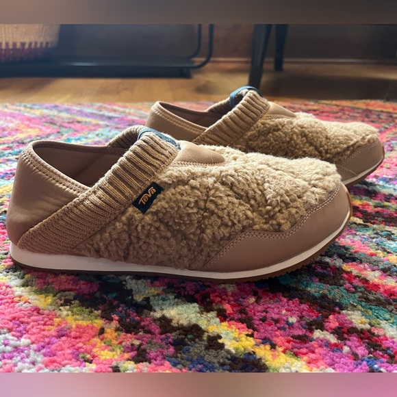 Teva Shoes - NWOT Teva ReEmber Convertible Shoe/Slipper